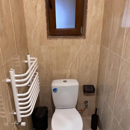 אכסניה біля озера